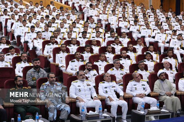 آیین دانش آموختگی دانشجویان دانشگاه علوم دریایی امام خمینی (ره) نداجا 44