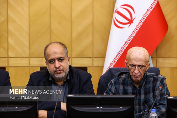 نشست مجمع نمایندگان استان تهران با حضور رئیس مجلس 9