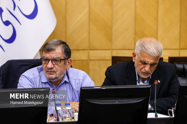 نشست مجمع نمایندگان استان تهران با حضور رئیس مجلس 16