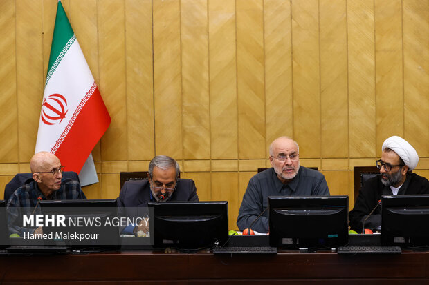 نشست مجمع نمایندگان استان تهران با حضور رئیس مجلس 30