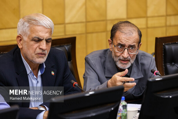 نشست مجمع نمایندگان استان تهران با حضور رئیس مجلس 31