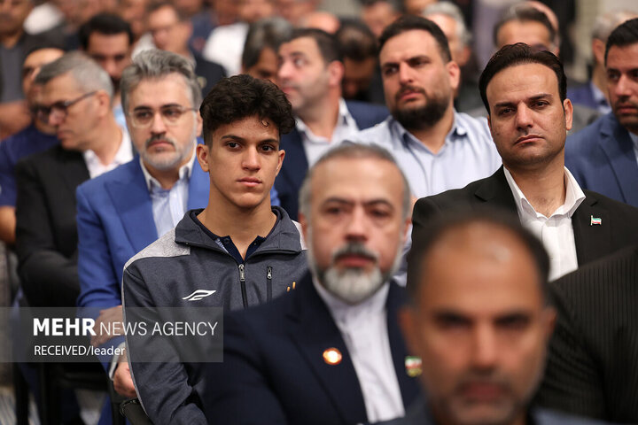 Ayetullah Hamanei'nin bugünkü görüşmesinden fotoğraflar