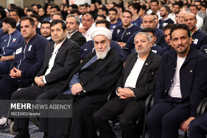Ayetullah Hamanei'nin bugünkü görüşmesinden fotoğraflar
