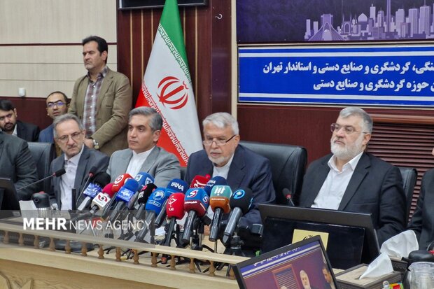 وزیر میراث فرهنگی: اختیارات توسعه گردشگری به استاندار تهران واگذار شد وزیر میراث فرهنگی: اختیارات توسعه گردشگری به استاندار تهران واگذار شد