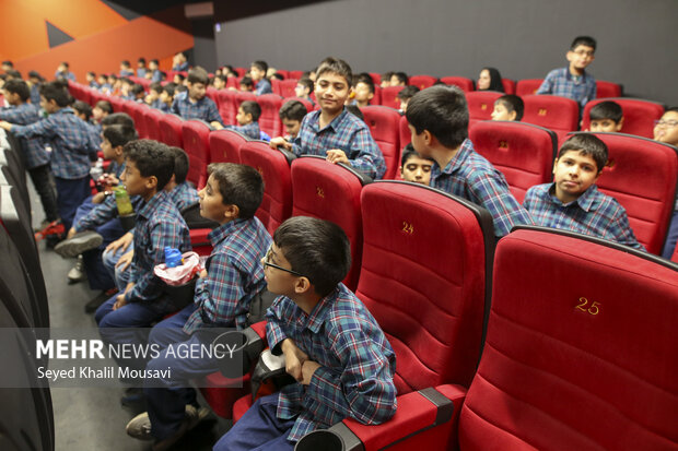 اکران انیمیشن ملی «یوز» برای بیش از ۲۵۰۰ دانش‌آموز خوزستانی