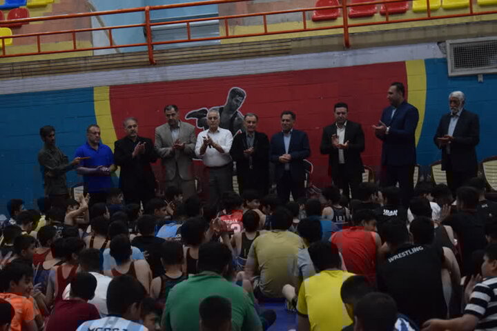 شهر نیممیلیون نفری خرمآباد تنها یک سالن تخصصی کشتی دارد شهر نیممیلیون نفری خرمآباد تنها یک سالن تخصصی کشتی دارد