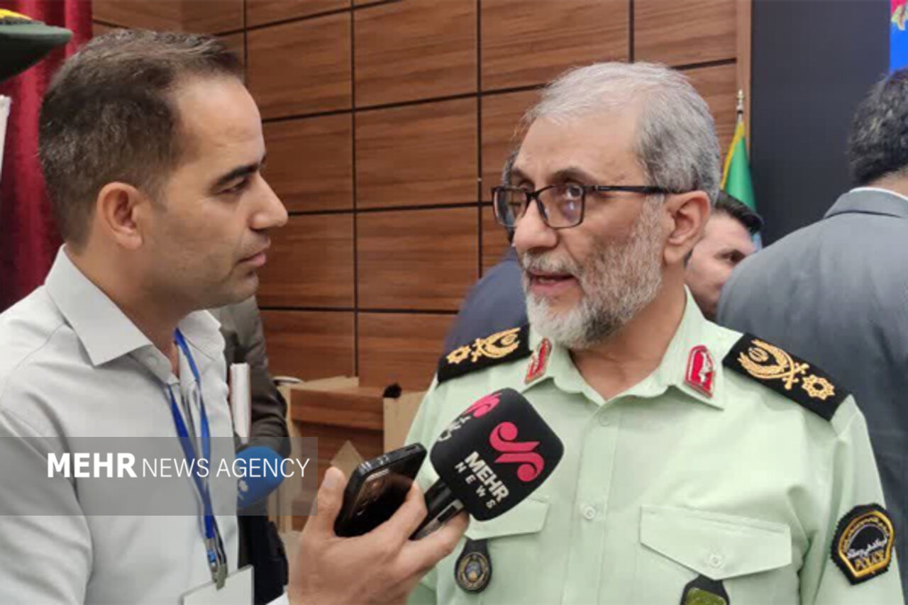 غيرمجاز،پليس،رضايي،سردار،جرم،برخورد،اتباع،جانشين،فرمانده،سلا ...