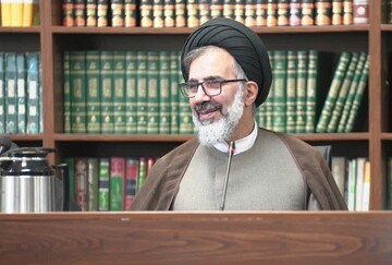 امام‌جمعه فردیس: نماز جمعه محور اتحاد و بصیرت مردم است