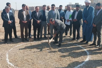 آیین کلنگ‌زنی طرح نهضت ملی مسکن در شهر شاندیز آغاز شد