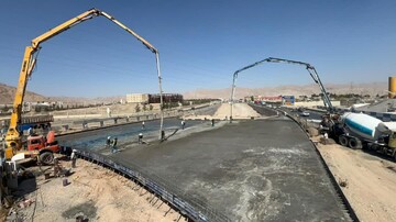 صلواتی: سقف پل شرقی شهدای دانشجو نجف آباد در ۲۴ ساعت احداث شد