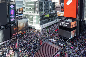 «نه به پادشاه»، ترس مردم آمریکا از مرگ دموکراسی