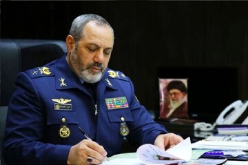 پیام تسلیت وزیر دفاع در پی درگذشت والده سردار اشراق