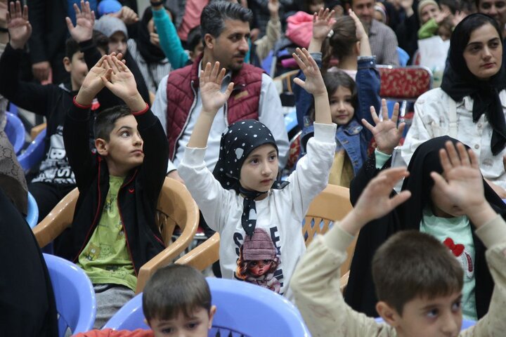 نمایشگاه کتاب خراسان شمالی صحنه آشتی نسل دیجیتال با مطالعه