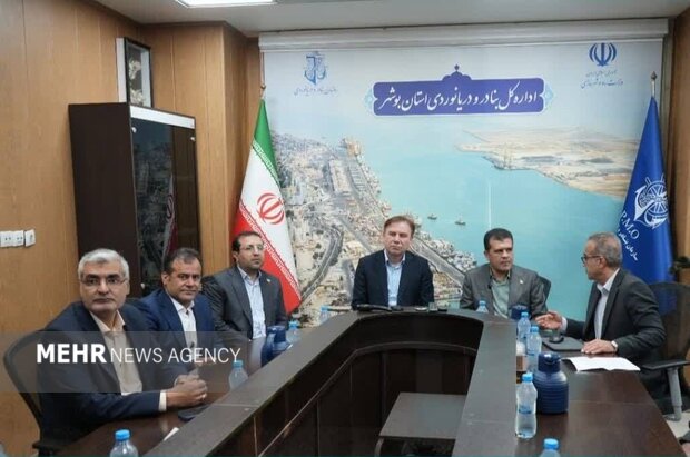 معاون رئیس جمهور از زیرساختهای بندری بوشهر بازدید کرد معاون رئیس جمهور از زیرساختهای بندری بوشهر بازدید کرد
