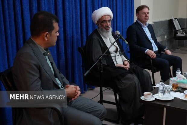 امام جمعه بوشهر: امنیت اقتصادی نیازمند توسعه دانش‌بنیان است
