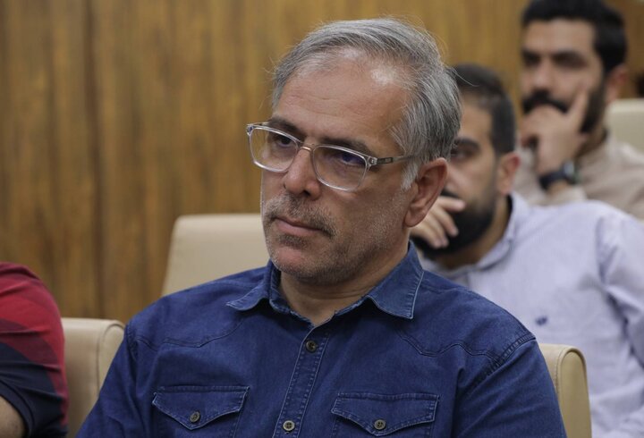 چرا باید شعر علی داودی را جدی گرفت؟؛ توجه کتاب روزگار ماست