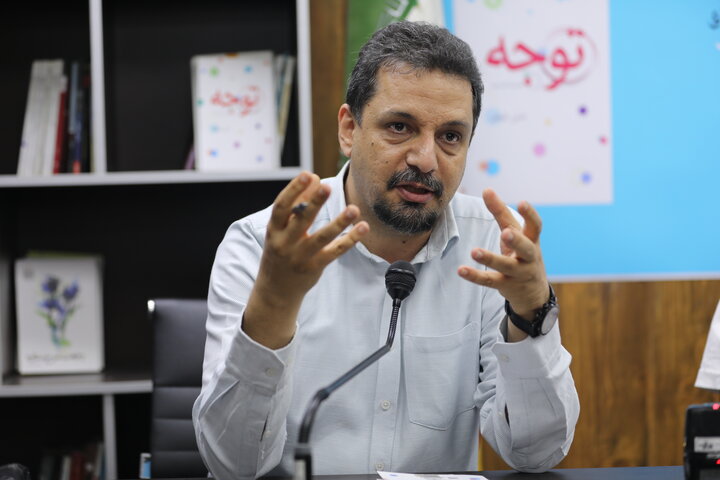 چرا باید شعر علی داودی را جدی گرفت؟؛ توجه کتاب روزگار ماست