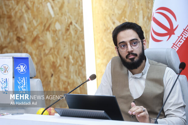 نشست هم‌اندیشی «زندگی با آیه‌ها»