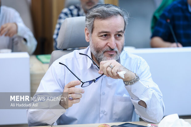 نشست هم‌اندیشی «زندگی با آیه‌ها»