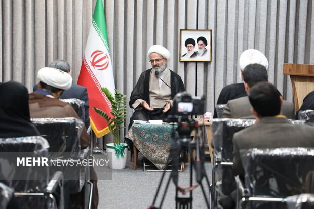 ضرورت نهادینه‌سازی امر به معروف و ترویج فرهنگ عفاف در مدارس سمنان