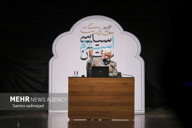صد و هفدهمین جلسه «حکمت سیاسی اسلام در قرآن»