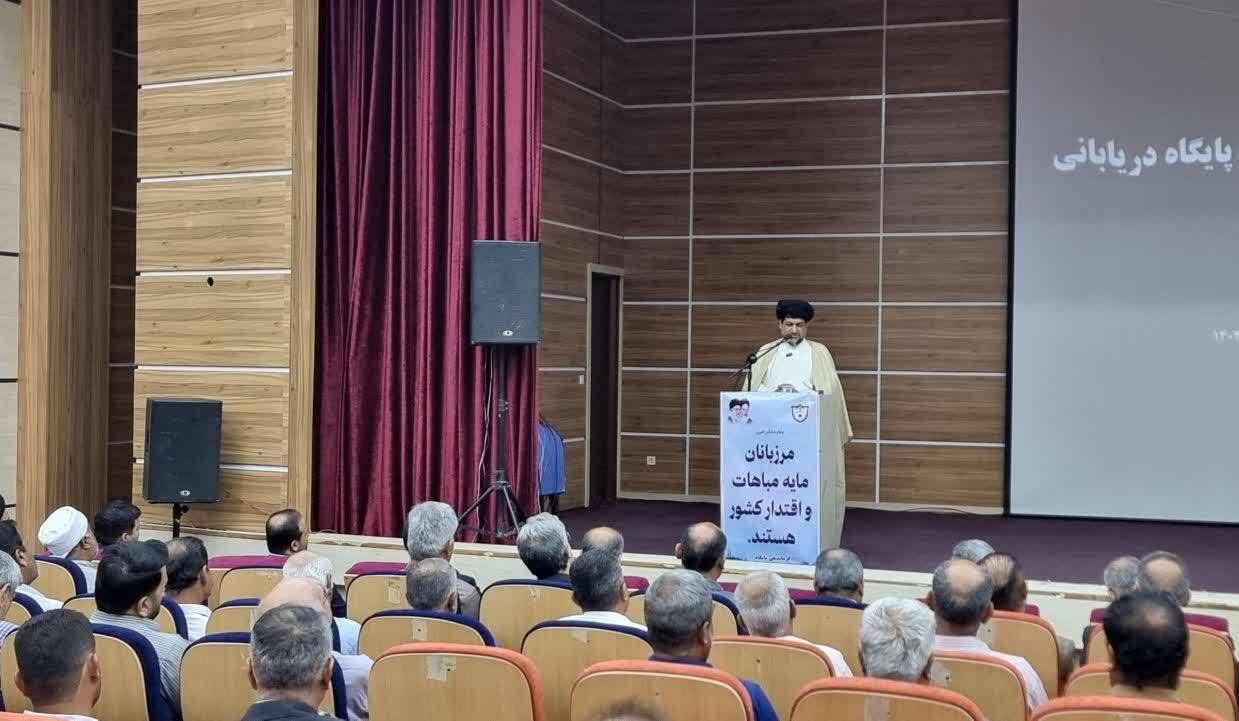 امام‌جمعه گناوه: مرزبانان مایه عزت و امنیت ایران اسلامی هستند