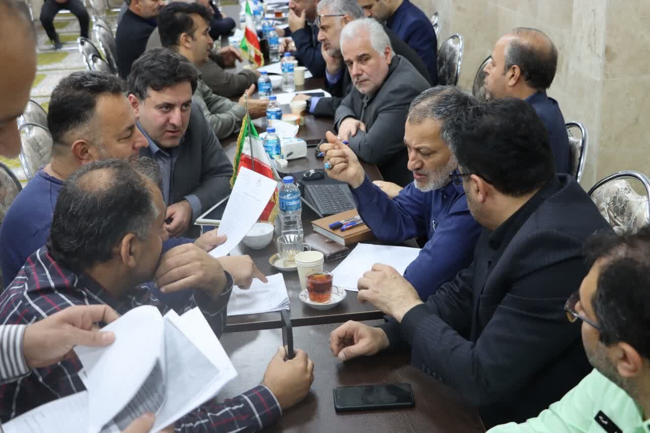 میز خدمت بازرس کل گیلان در ماکلوان برگزار شد