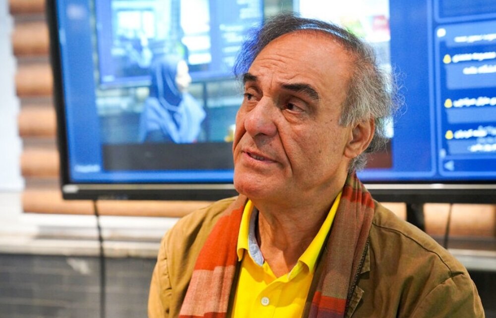 شکلها عرصه حیات فکری و اجتماعی ما را فراگرفته است