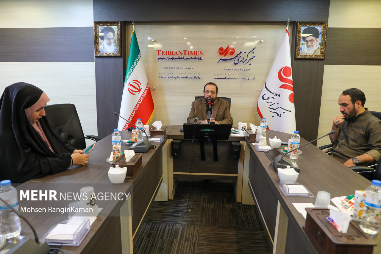 مداحی که میلیاردی می‌گیرد چه فرقی با حقوق‌بگیر نجومی دارد؟