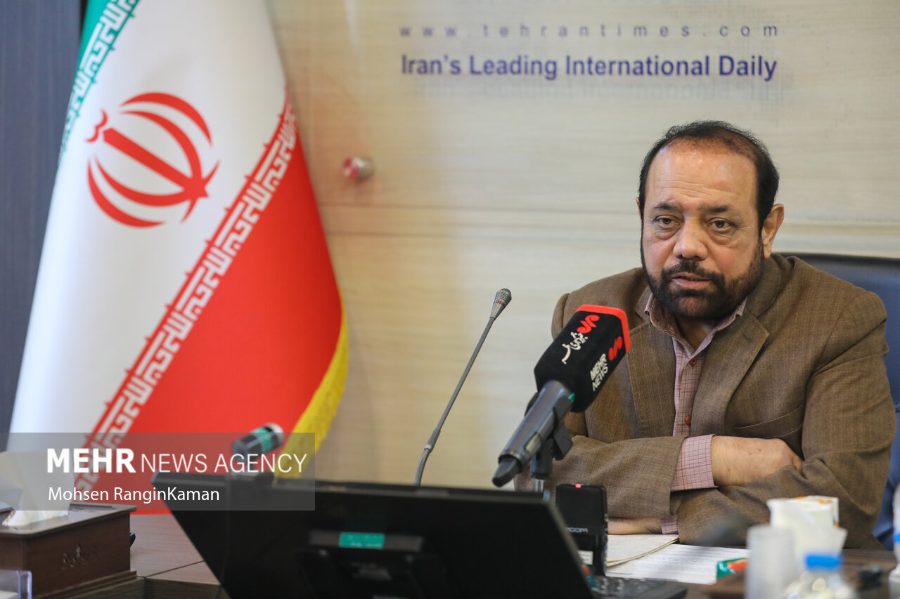 مداحی که میلیاردی میگیرد چه فرقی با حقوقبگیر نجومی دارد؟