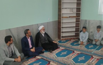 ضرورت ترویج فرهنگ اقامه نماز جماعت در مدارس گرمسار؛ تبیین اثرگذار است