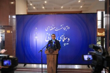 مظفری: ظرفیت‌های عظیم شرق کشور بستر صادرات و سرمایه‌گذاری مشترک است