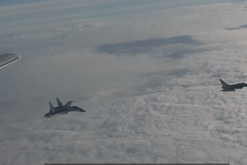 پرواز بمب‌افکن‌های راهبردی روسیه بر فراز آب‌های «بالتیک»+ فیلم