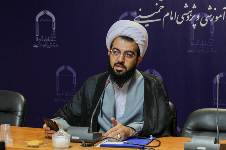 فقه و اصول مقدمه لازم اسلامیسازی علوم انسانی است فقه و اصول مقدمه لازم اسلامیسازی علوم انسانی است
