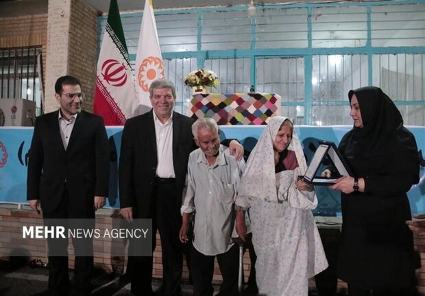 سرپرست بهزیستی بوشهر:معاینه رایگان بینایی و نشاط سالمندان انجام می‌شود