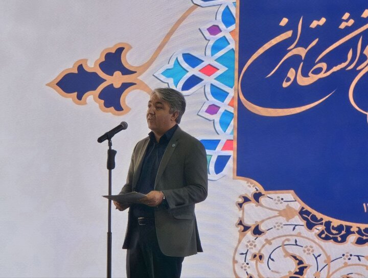 دانشگاه فضایی برای برخورد ایدهها و ایجاد گفتگو است