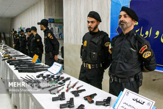 نمایشگاه دستاوردهای انتظامی گیلان در برخورد با اراذل و اوباش