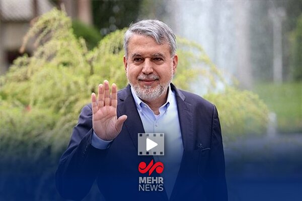 وزیر گردشگری: ایجاد تأسیسات در سواحل فقط با مجوز محیطزیست مجاز است وزیر گردشگری: ایجاد تأسیسات در سواحل فقط با مجوز محیطزیست مجاز است