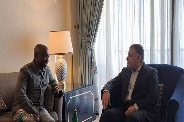 İran ve Nijerya enerji alanındaki işbirliğini geliştirmenin yollarını görüştü