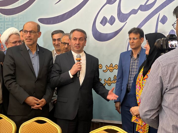 بیوته: رفع مشکلات هنرمندان صنایع دستی در دستور کار است بیوته: رفع مشکلات هنرمندان صنایع دستی در دستور کار است