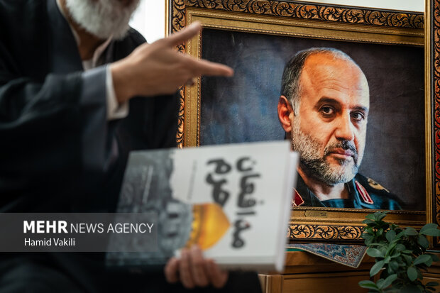 دیدار رئیس مرکز اسناد انقلاب اسلامی با خانواده سپهبد شهید غلامعلی رشید