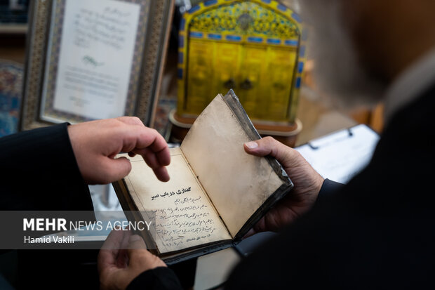 دیدار رئیس مرکز اسناد انقلاب اسلامی با خانواده سپهبد شهید غلامعلی رشید