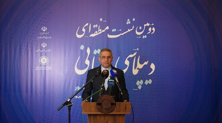 یادگاری: همکاری اقتصادی ایران و قرقزیستان با دیپلماسی باز گشوده میشود یادگاری: همکاری اقتصادی ایران و قرقزیستان با دیپلماسی باز گشوده میشود