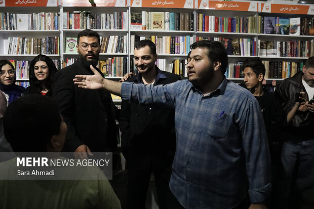 اکران مردمی فیلم «مجنون» در سینما مهر کوهسنگی مشهد