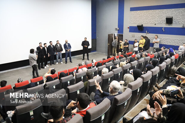 اکران مردمی فیلم «مجنون» در سینما مهر کوهسنگی مشهد