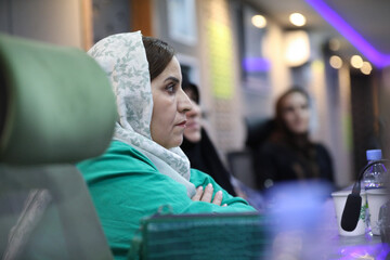 آیا شعر کودک زنانه شده؟؛ شخصیت پدر در شعر کودک غایب است