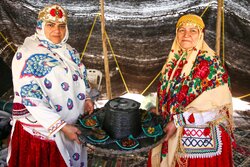 İran’da Abguşt Festivali ve Yerel Halk Oyunları