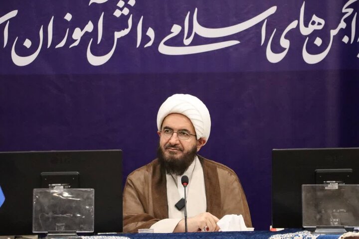 حاجعلیاکبری: روایت پیشرفت، سلاح جوانان در برابر جنگ شناختی است حاجعلیاکبری: روایت پیشرفت، سلاح جوانان در برابر جنگ شناختی است