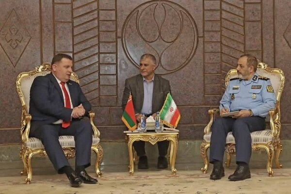 ایران از گسترش همکاریهای دفاعی - صنعتی با بلاروس استقبال میکند