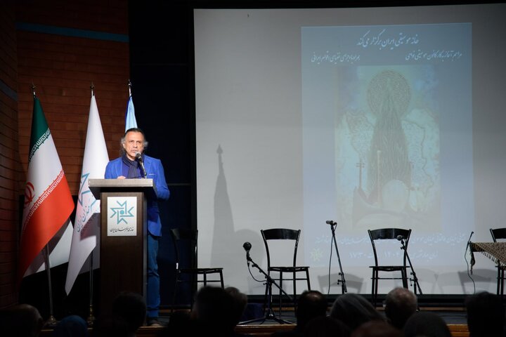 قطار کانون موسیقی نواحی ایران راه افتاد؛ انتقاد مدیرعامل از خالیبندها